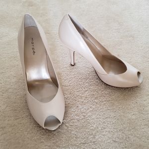 Maripe Cream Peep Toe Pumps